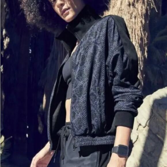 Athleta Brooklyn Python Print Track Bomber Zip Jacket Size Large - Picture 1 of 8